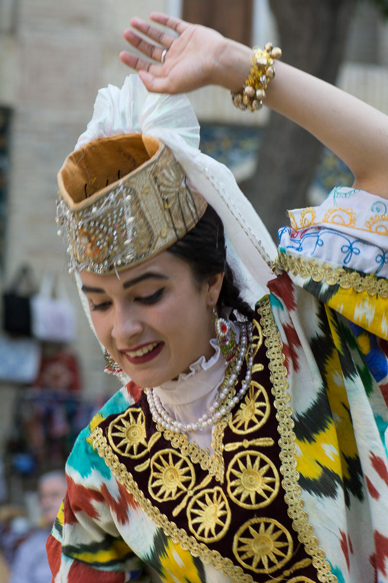 folk dancing
Bukhara, Uzbekistan