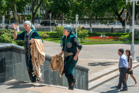 Ladies in Tashkent
